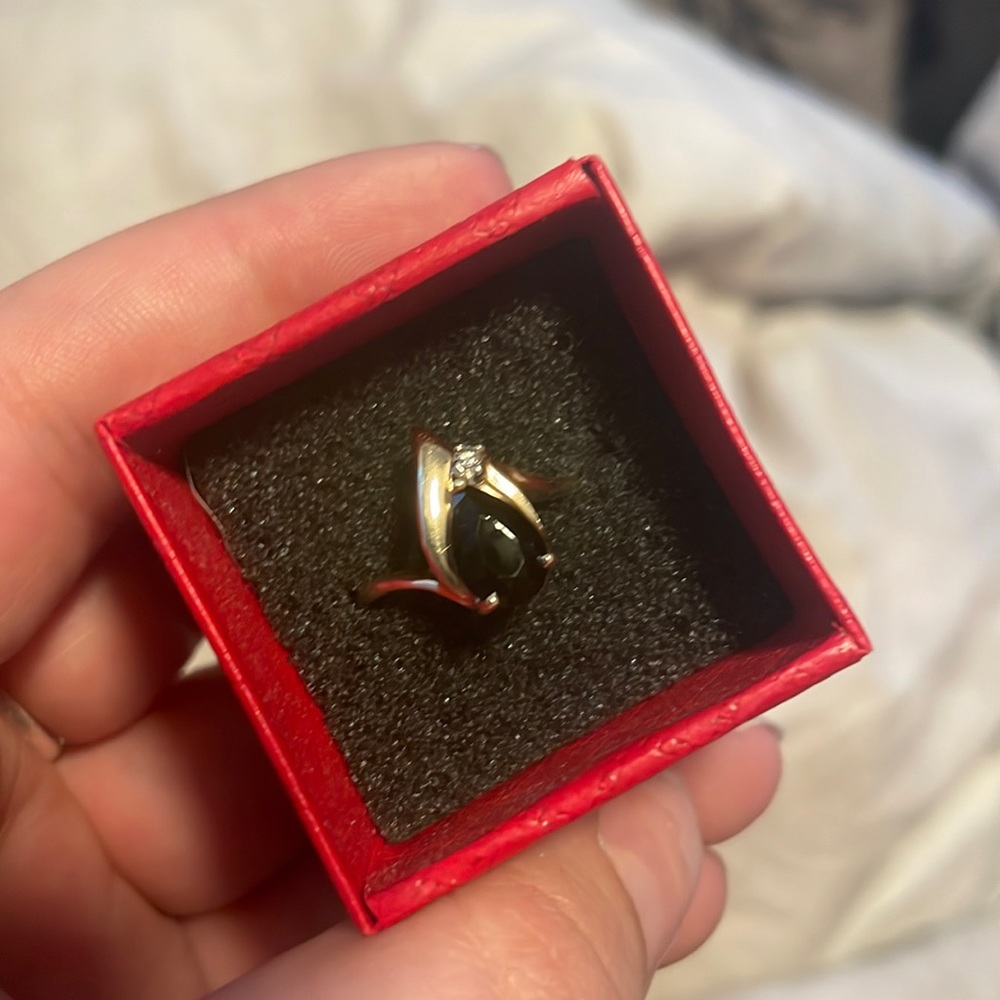 14k gold ring (onyx, and diamond)
